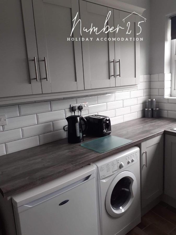 Number 25 Self Catering Apartments Ederney Ardess Exterior photo